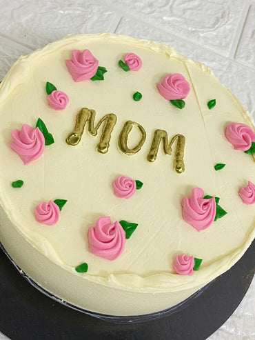 MOM Buttercream Cake
