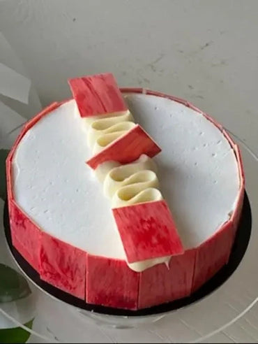 Red Velvet CreamCheese Cake with Roses