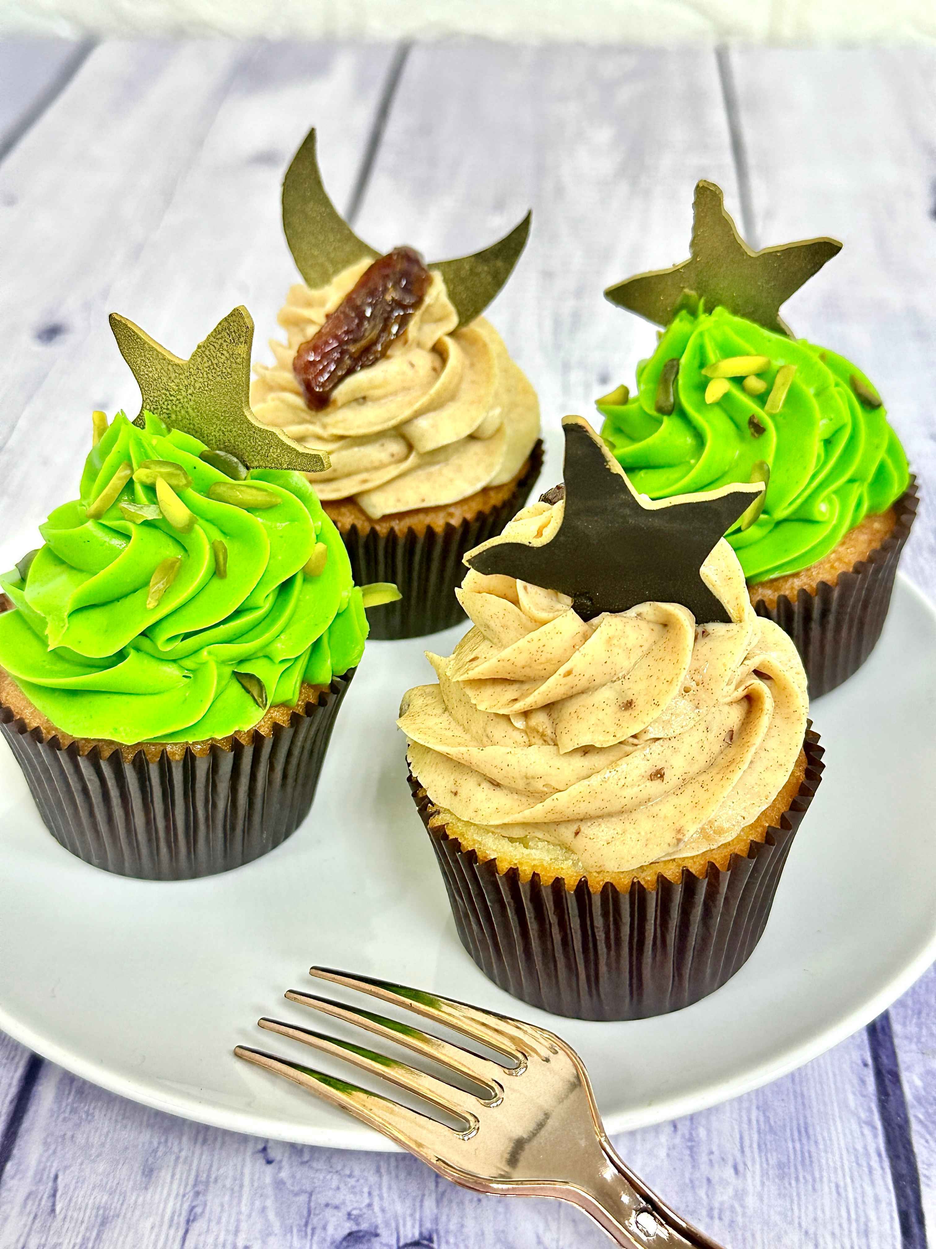 Pistachio & Dates Cupcake ( Pre-order)