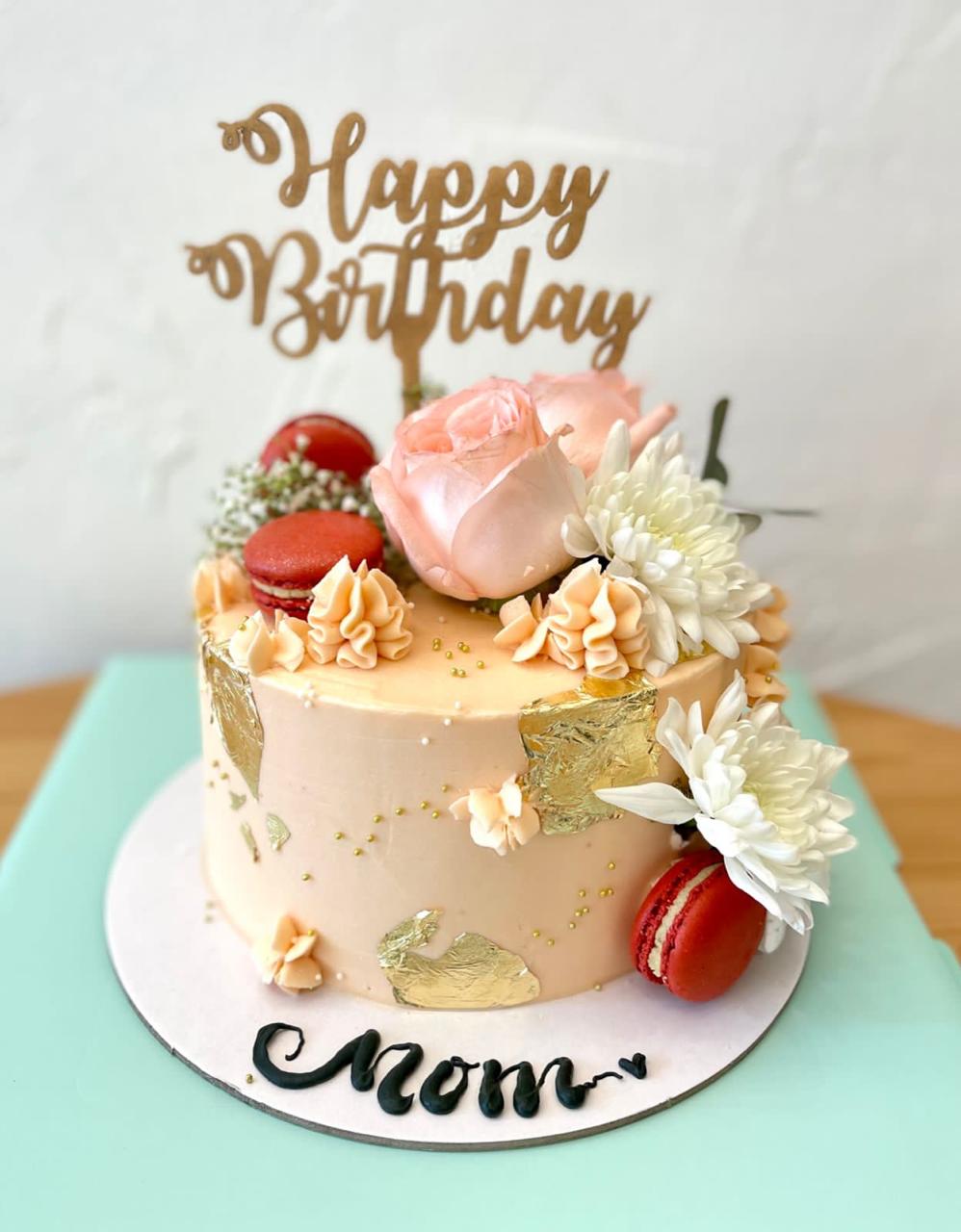 Cake with Flower-Peach