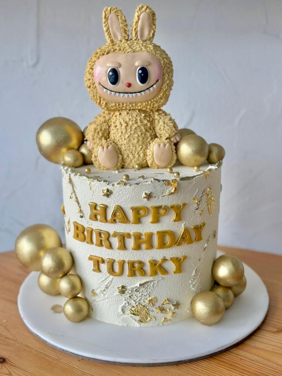 Labubu Theme cake